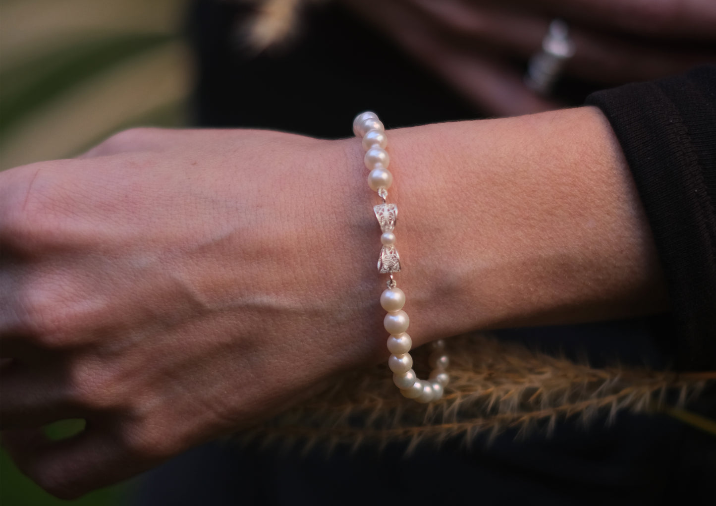 Ribbon Pearl Bracelet (Pearl Middle)